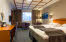 Foto: Stian Klaussen, Vizuelli Superior Room, bed and desk